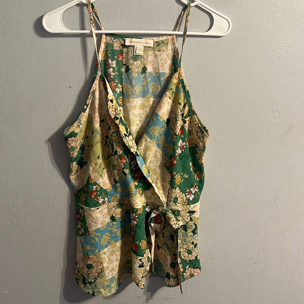 Size XL top green and yellow floral print 3for$20 ☀️❤️☀️❤️